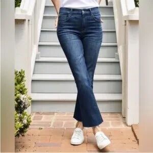 NWOT Frank & Eileen Killian Crop Flare Jean Medium Wash Size 25 Denim!